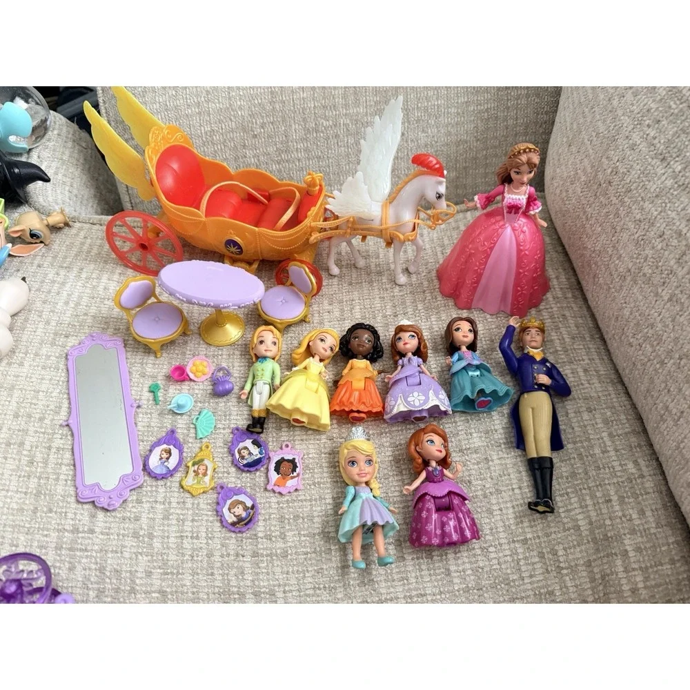 Lot Of Sofia The First Princess Royal Family Dolls Friends Carriage Horses